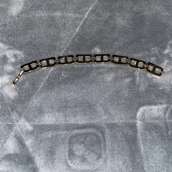 Preloved Christian Dior bracelet great condition size is 7.5” minor scratches. - Picture 8 of 10